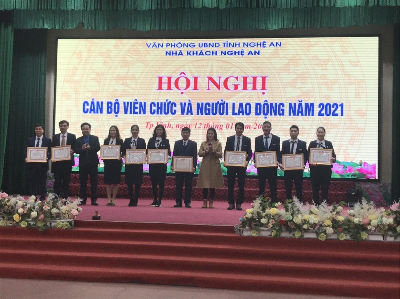 Tổ chức hội nghị công nhân viên chức và người lao động