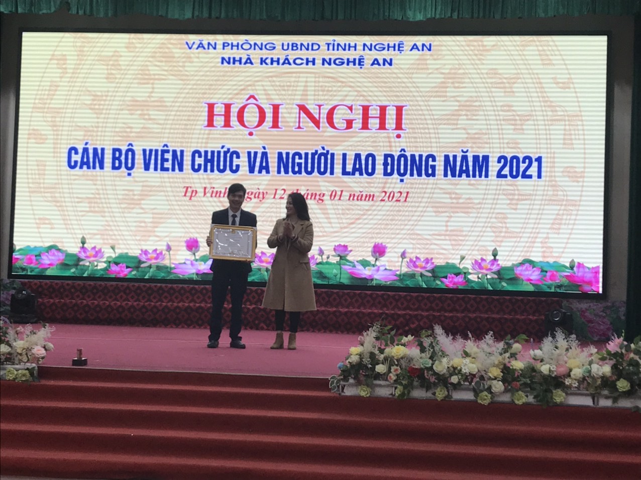 Tổ chức hội nghị công nhân viên chức và người lao động
